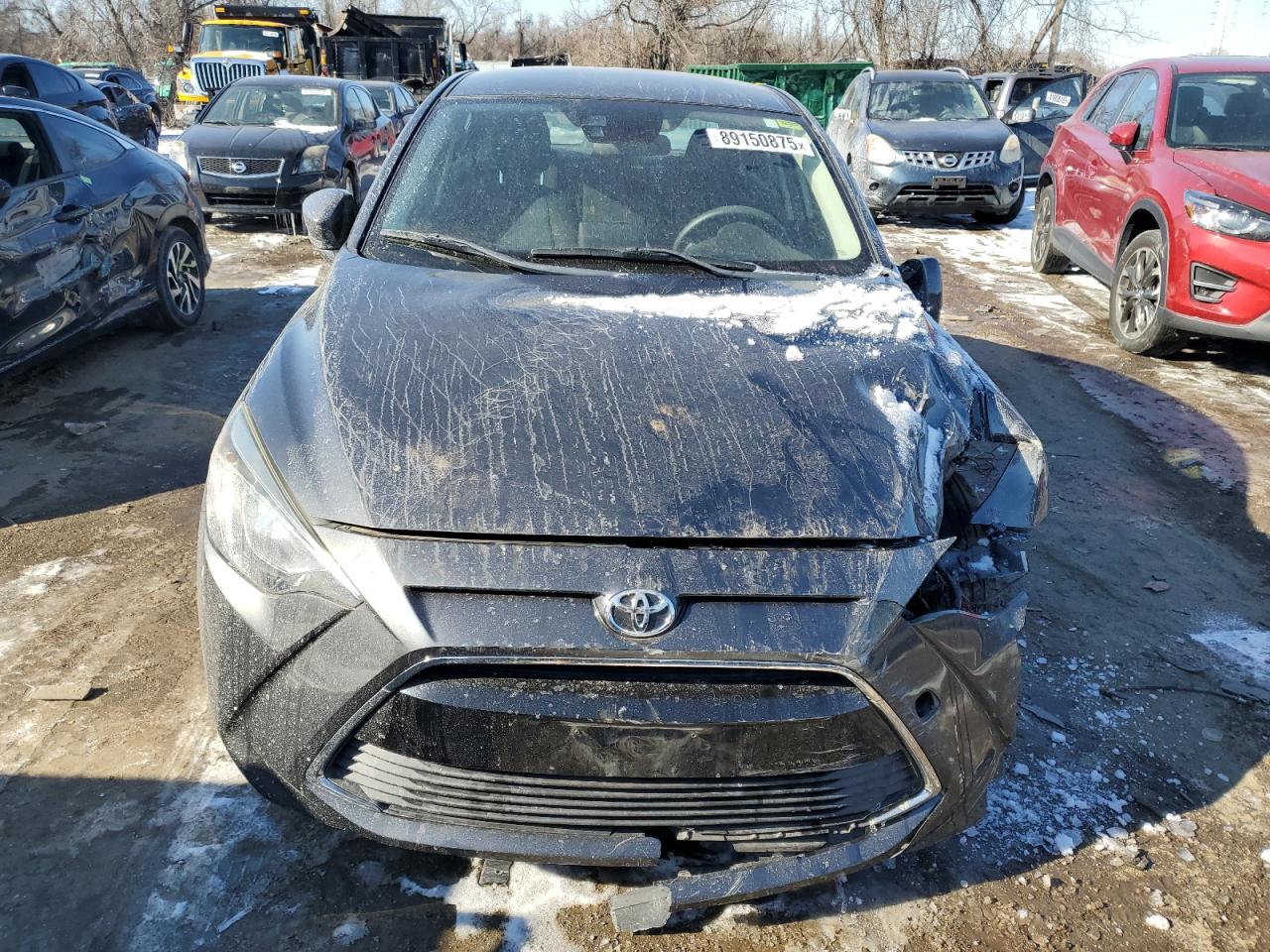 2017 Toyota Yaris VIN 3MYDLBYV8HY192372 Copart auction photo, front end damage thumbnail 5
