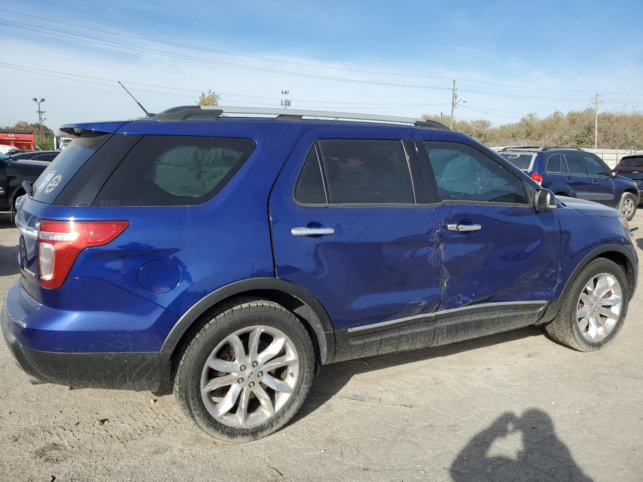 2015 Ford Explorer VIN 1FM5K7D85FGC04037 Copart auction photo, side / minor dent/scratches damage thumbnail 3