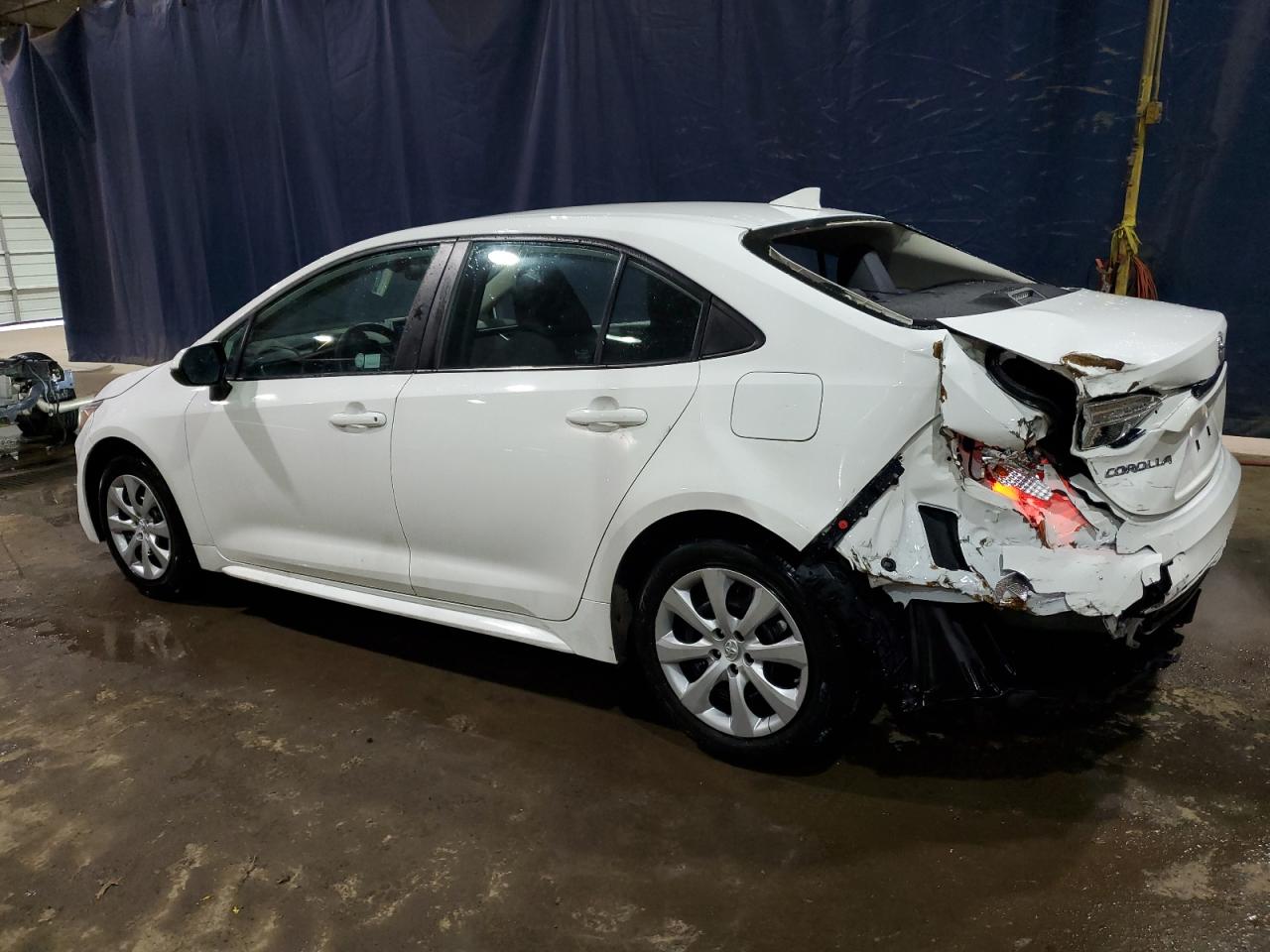 2021 Toyota Corolla VIN 5YFEPMAE4MP211684 Copart auction photo, rear end / frame damage damage thumbnail 2