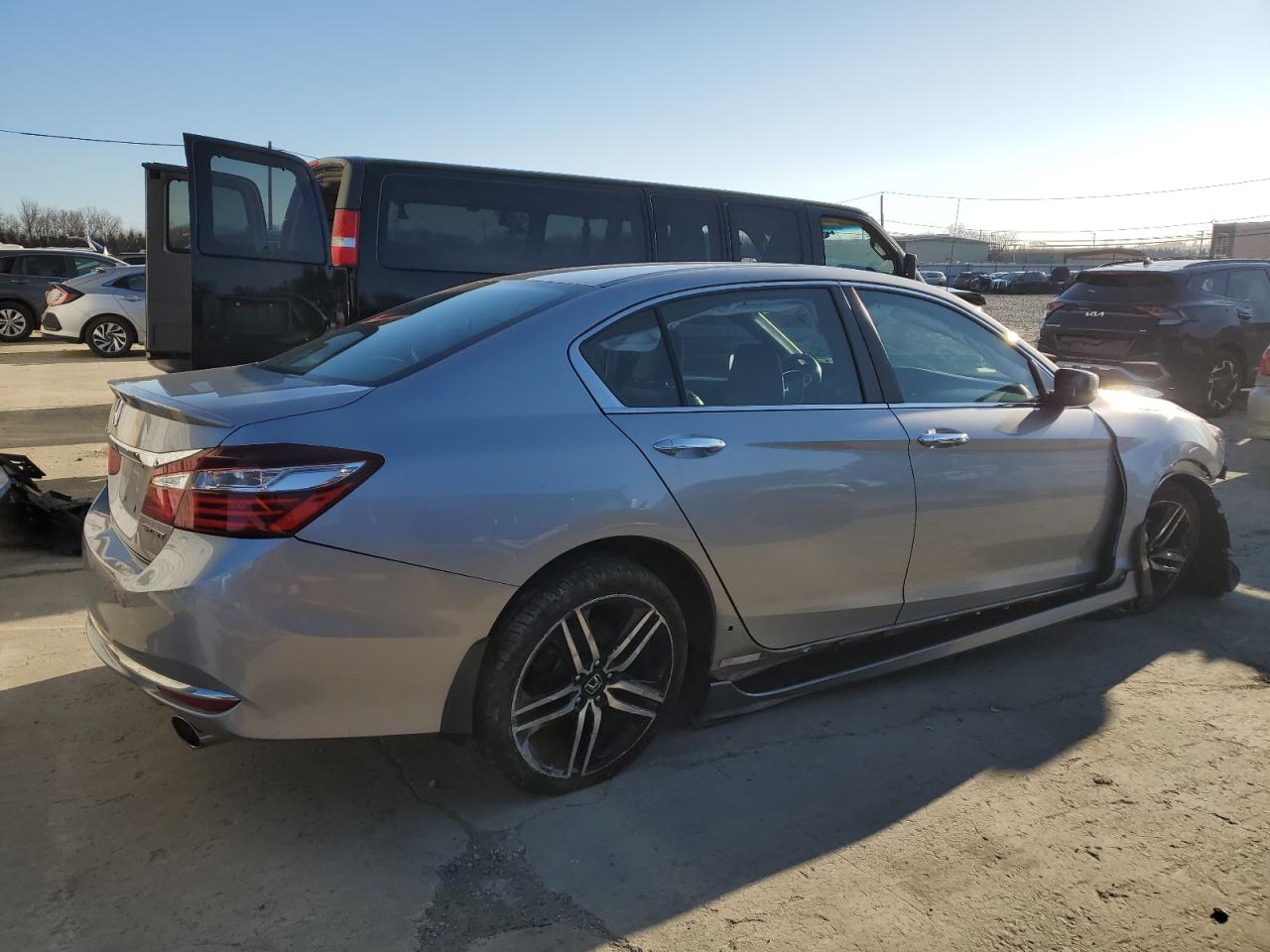 2016 Honda Accord VIN 1HGCR2F53GA146349 Copart auction photo, front end / side damage thumbnail 3