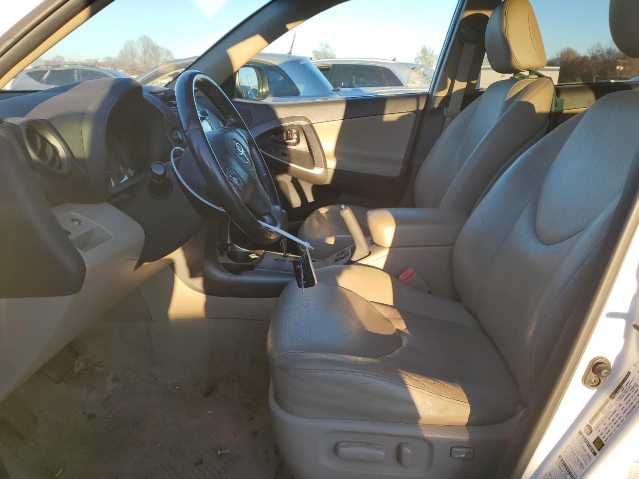 2011 Toyota RAV 4 VIN 2T3DF4DVXBW110209 Copart auction photo, front end / rear end damage thumbnail 7