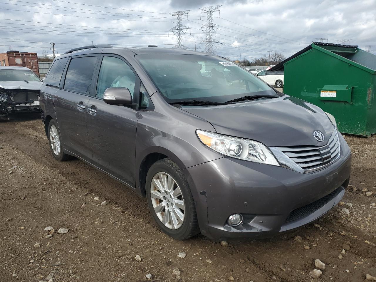 2013 Toyota Sienna VIN 5TDYK3DC2DS310513 Copart auction photo, rear end / minor dent/scratches damage thumbnail 4