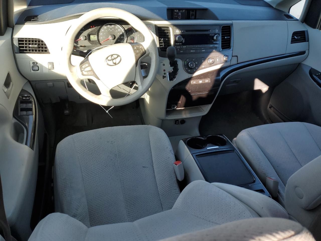 2012 Toyota Sienna VIN 5TDKK3DC4CS248195 Copart auction photo, front end damage thumbnail 8