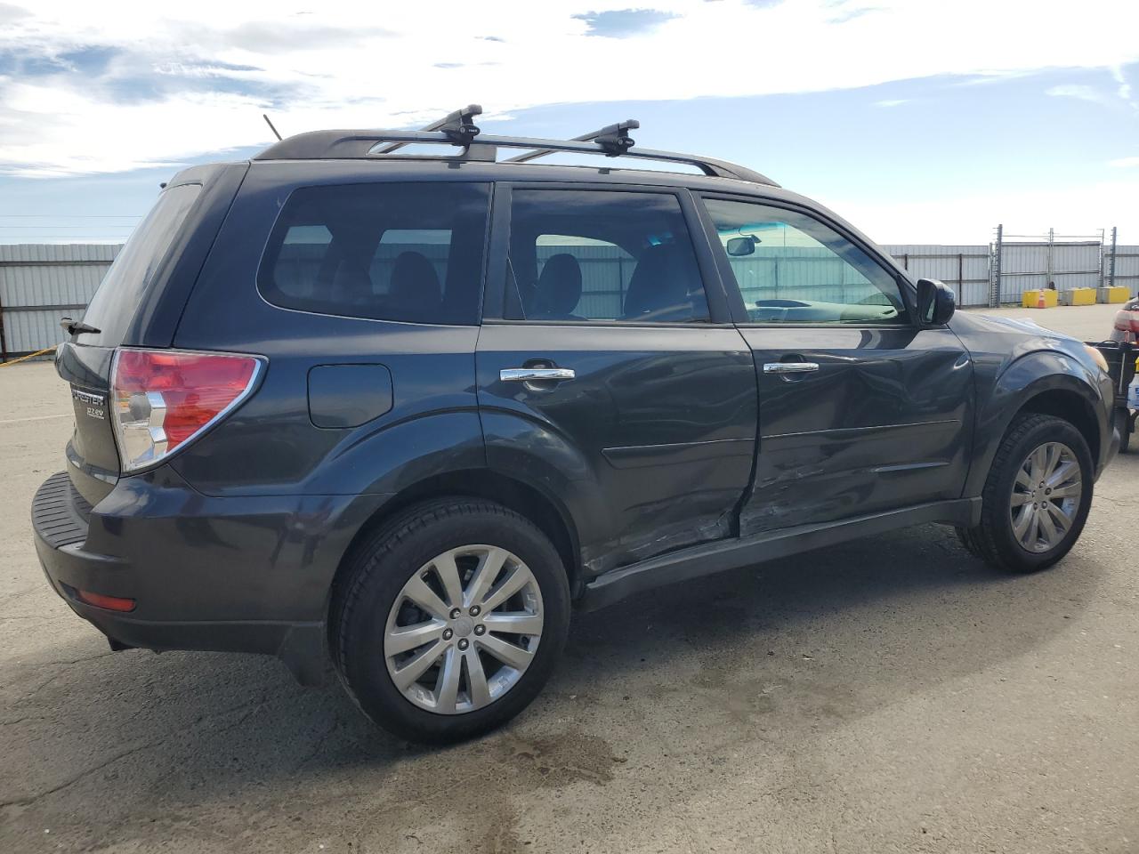 2013 Subaru Forester VIN JF2SHAEC0DH431537 Copart auction photo, side damage thumbnail 3