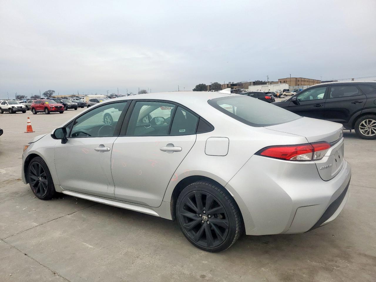 2021 Toyota Corolla VIN 5YFEPMAE2MP208525 Copart auction photo, side / rear end damage thumbnail 2