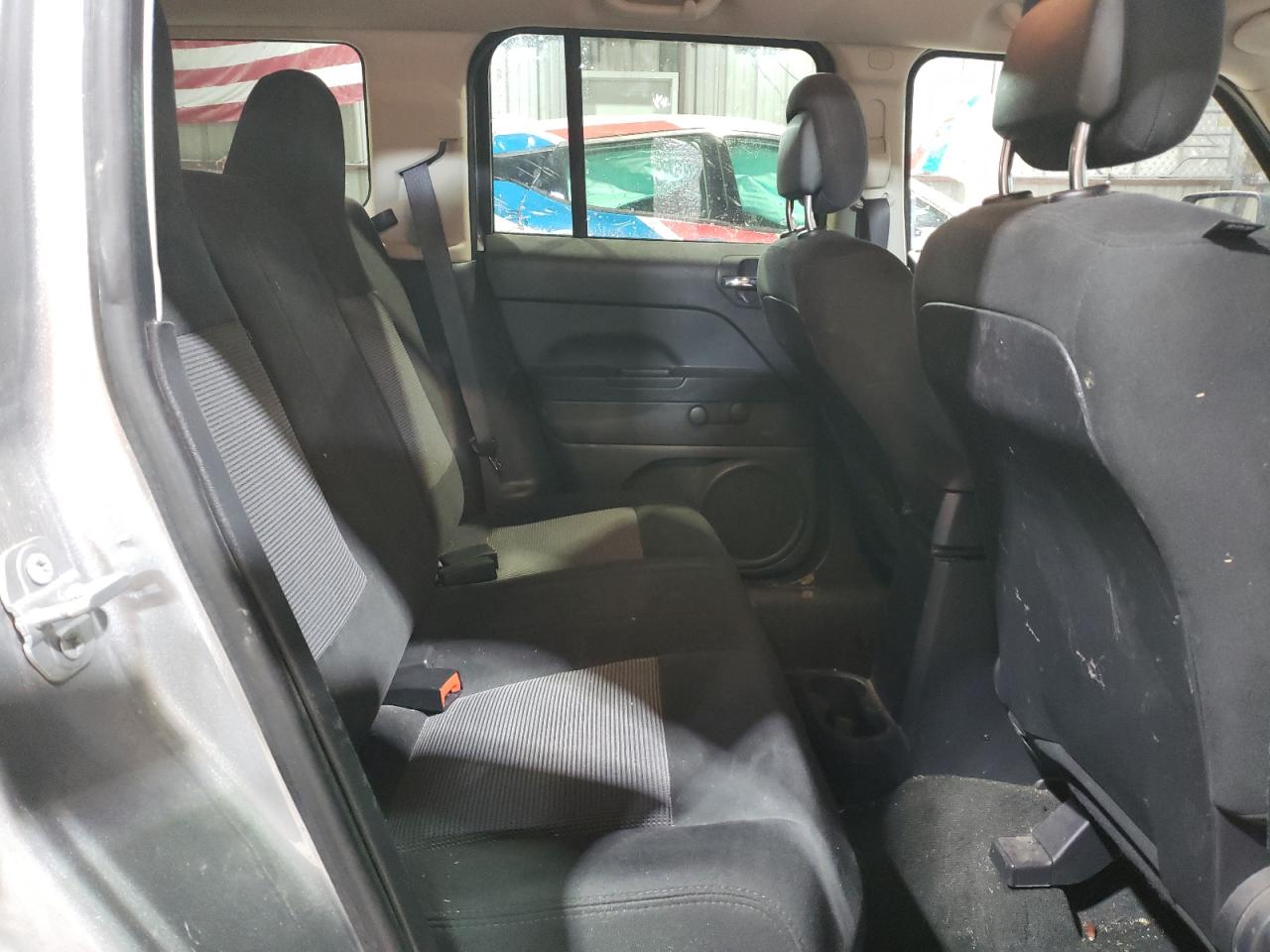 2016 Jeep Liberty (Patriot) VIN 1C4NJPBA5GD807246 Copart auction photo, front end / minor dent/scratches damage thumbnail 11