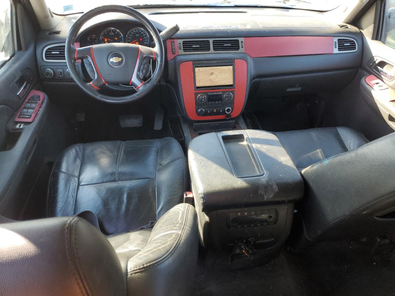 2012 Chevrolet Suburban VIN 1GNSKJE74CR188768 Copart auction photo, front end / minor dent/scratches damage thumbnail 8