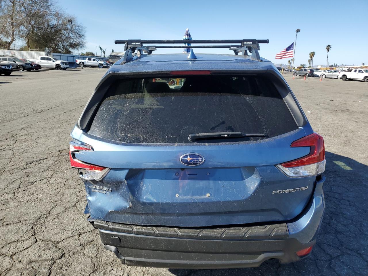 2019 Subaru Forester VIN JF2SKAEC9KH506587 Copart auction photo, side / rear end damage thumbnail 6