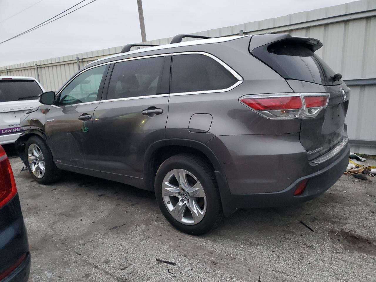 2016 Toyota Highlander VIN 5TDDCRFH9GS020541 Copart auction photo, front end damage thumbnail 2