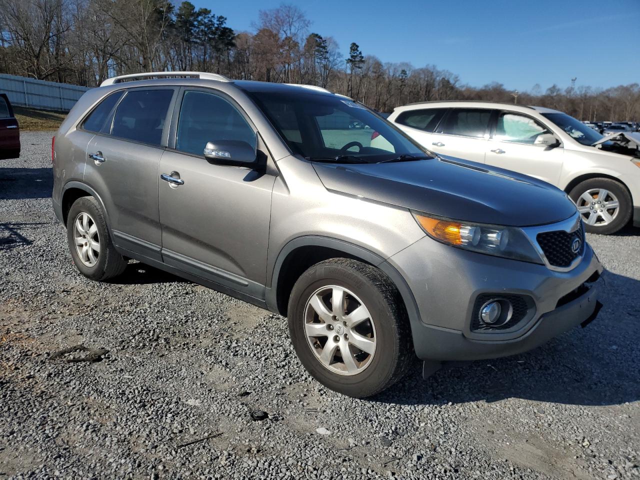 2012 KIA Sorento VIN 5XYKT3A68CG225270 Copart auction photo, front end damage thumbnail 4