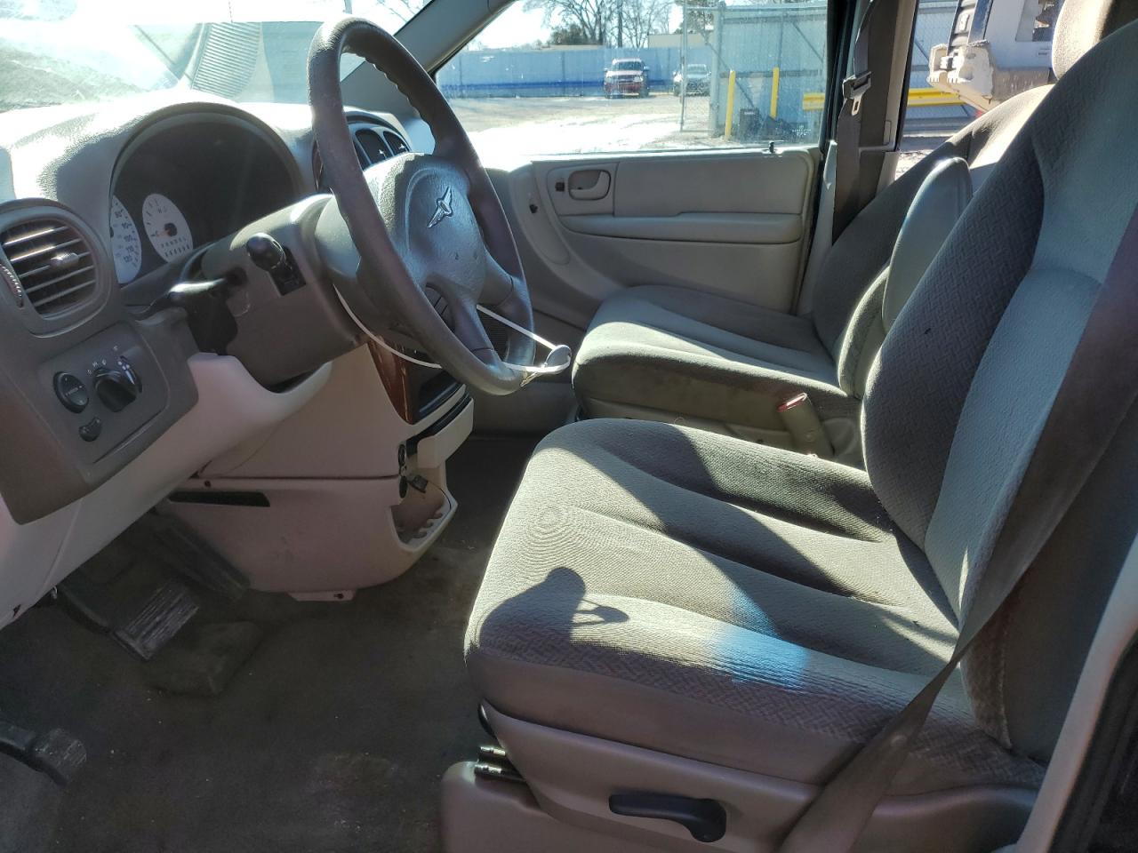 2005 Chrysler Town & Country VIN 2C4GP44R35R233796 Copart auction photo, all over damage thumbnail 7