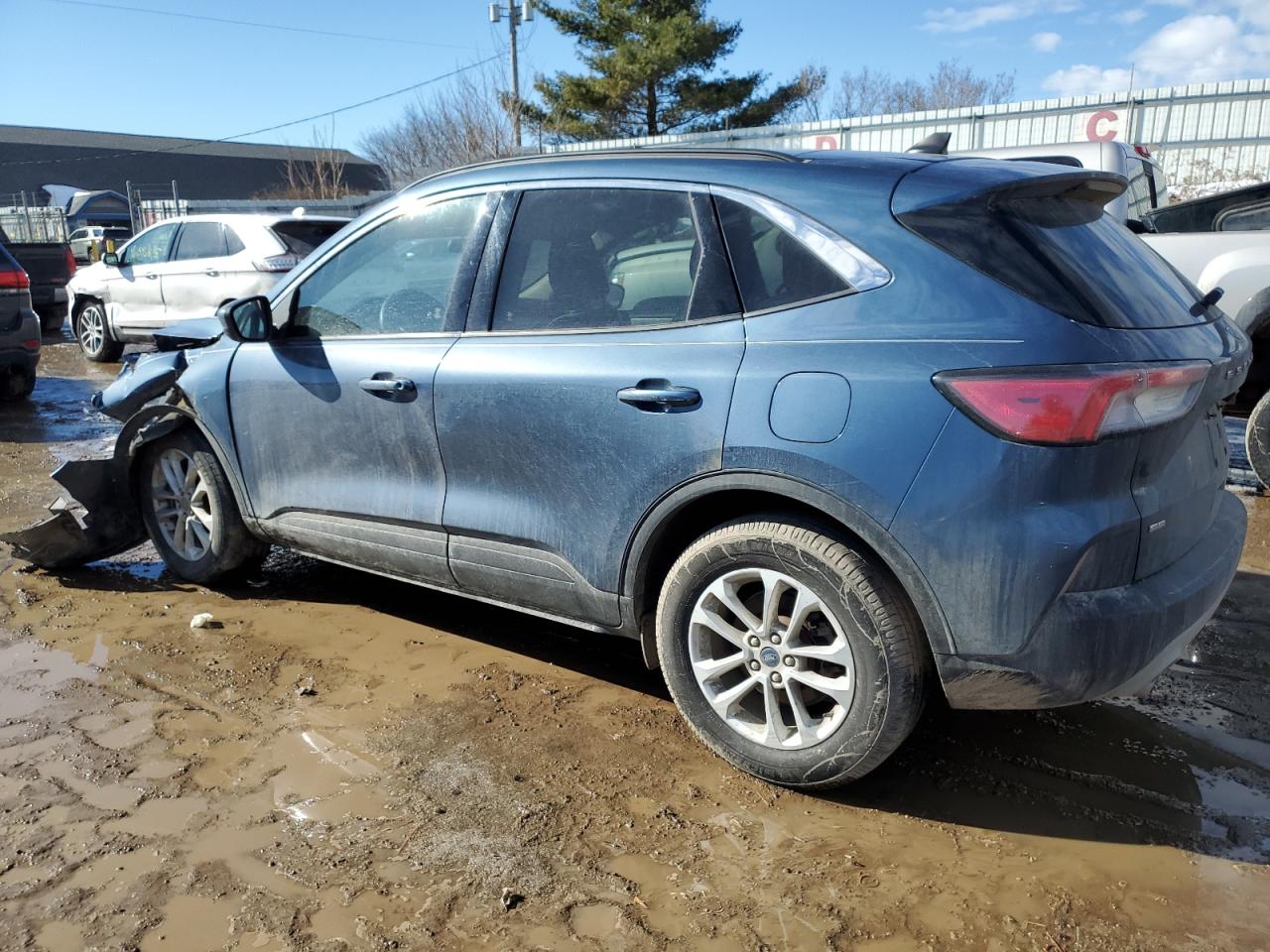 2020 Ford Escape VIN 1FMCU9G60LUC53201 Copart auction photo, front end / side damage thumbnail 2