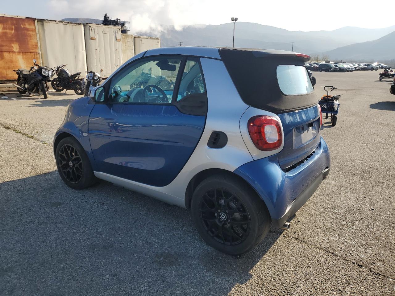 2017 Smart Fortwo VIN WMEFK5DA8HK144708 Copart auction photo, minor dent/scratches damage thumbnail 2