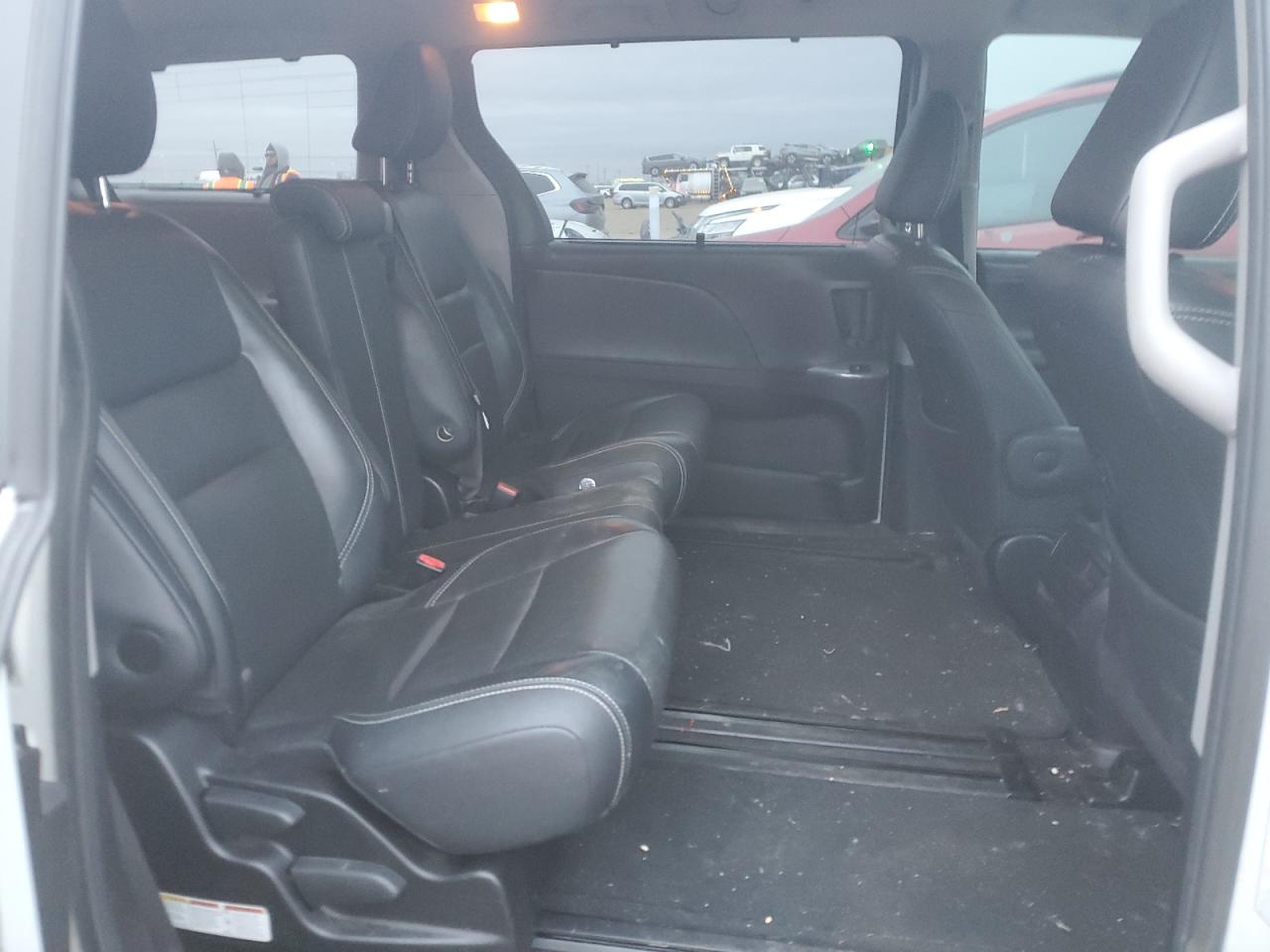 2017 Toyota Sienna VIN 5TDXZ3DC4HS769359 Copart auction photo, front end damage thumbnail 11