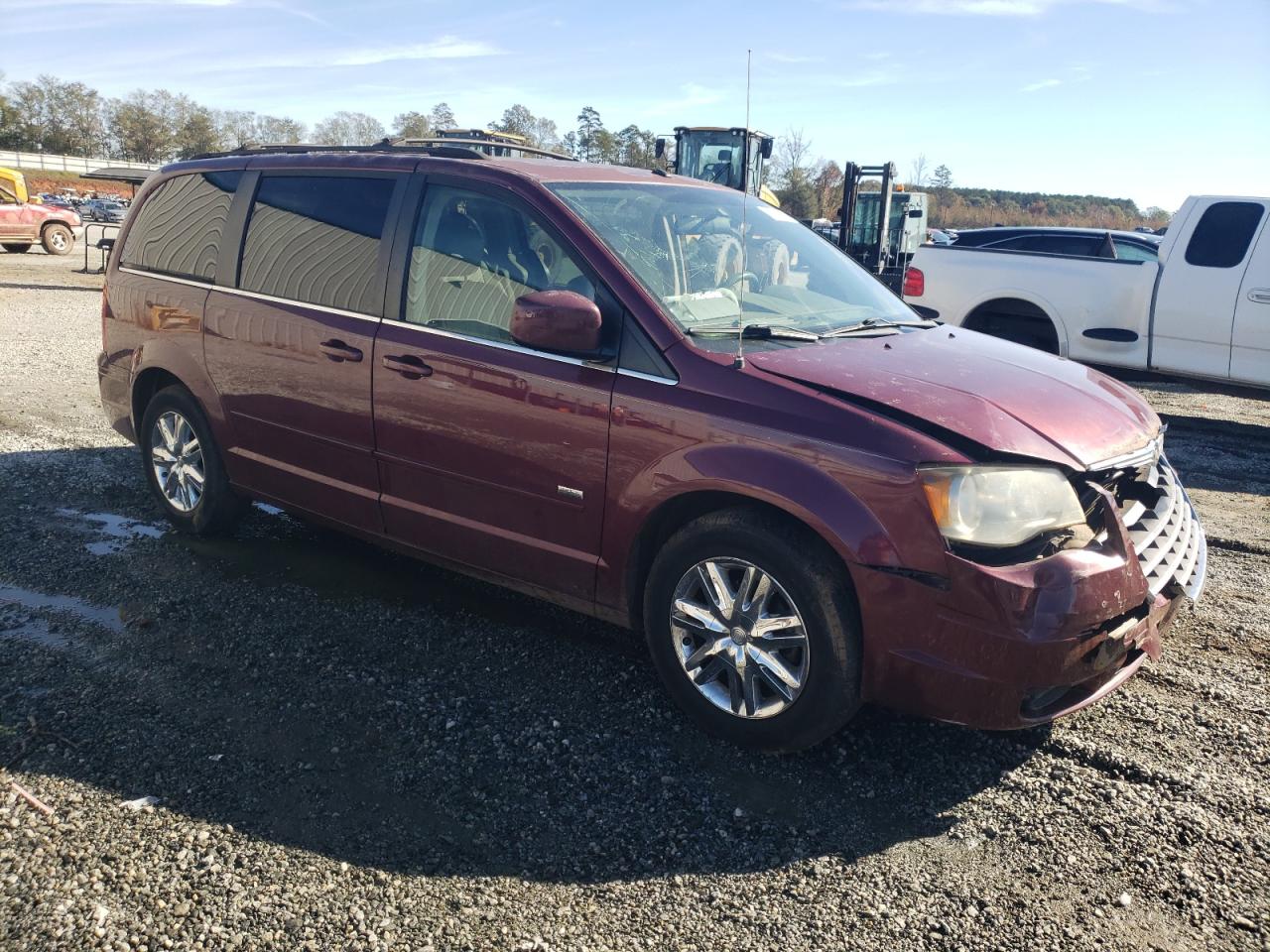2008 Chrysler Town & Country VIN 2A8HR54P68R783378 Copart auction photo, front end / minor dent/scratches damage thumbnail 4