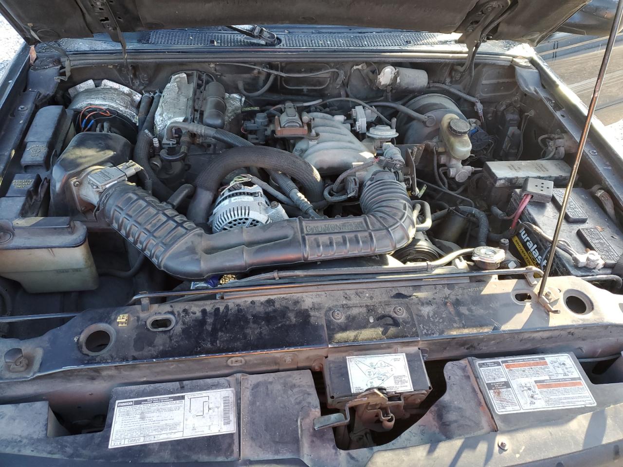 1994 Mazda B-series VIN 4F4CR16U1RTM80863 Copart auction photo, front end / rear end damage thumbnail 11