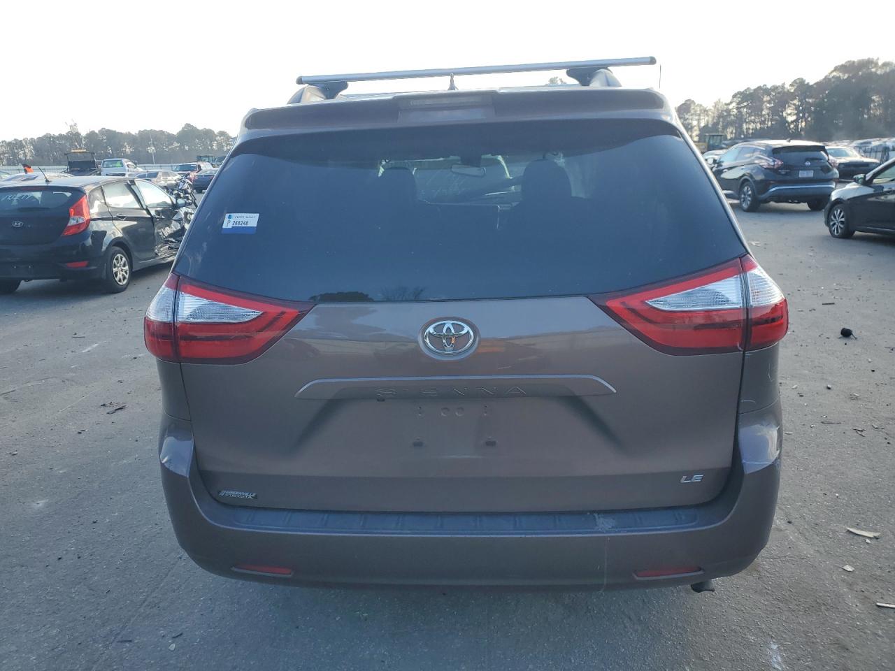 2018 Toyota Sienna VIN 5TDKZ3DC0JS964424 Copart auction photo, front end damage thumbnail 6