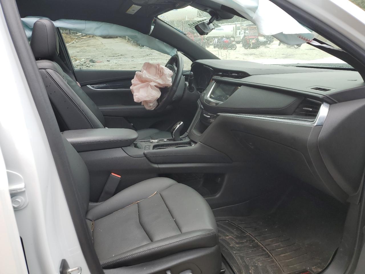 2022 Cadillac XT5 VIN 1GYKNCR48NZ109837 Copart auction photo, front end / rear end damage thumbnail 5