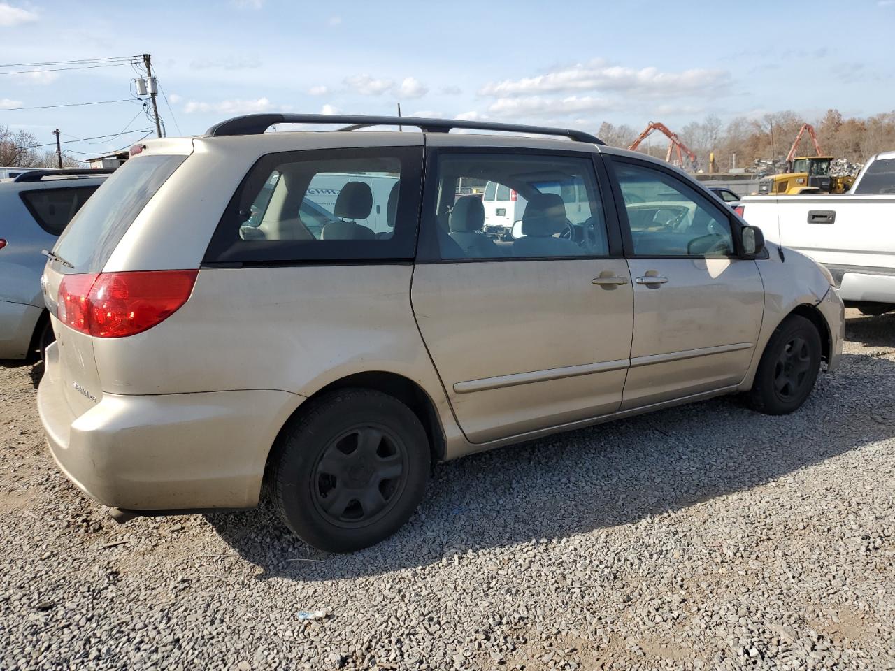 2010 Toyota Sienna VIN 5TDKK4CC5AS325368 Copart auction photo, front end / minor dent/scratches damage thumbnail 3