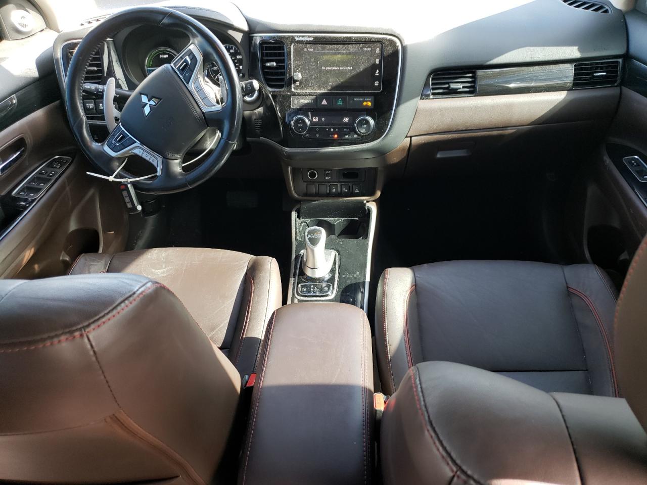2018 Mitsubishi Outlander VIN JA4J24A54JZ055817 Copart auction photo, side / front end damage thumbnail 8