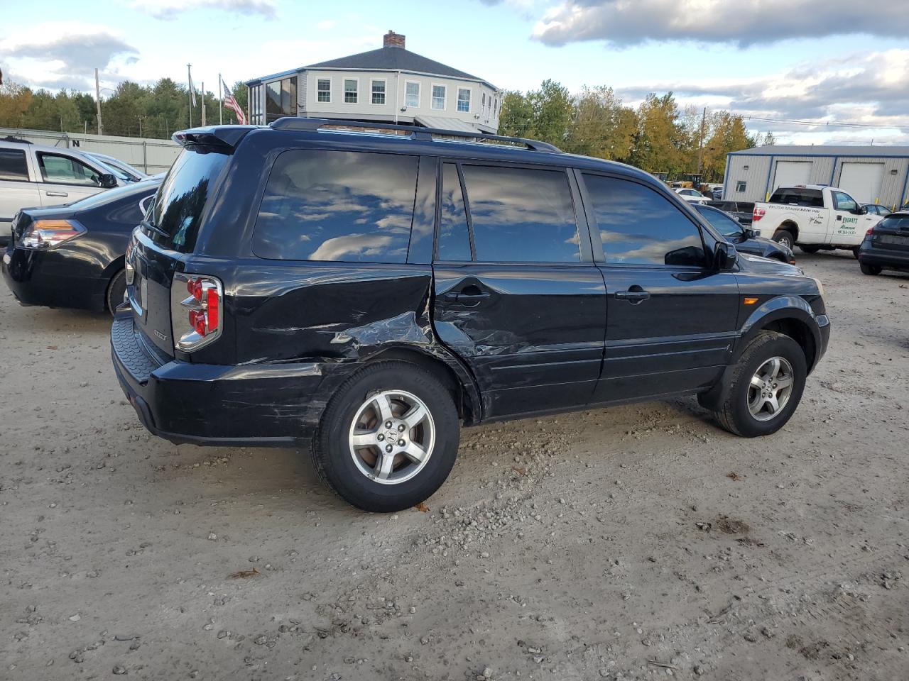2008 Honda Pilot VIN 5FNYF18568B018104 Copart auction photo, all over / undercarriage damage thumbnail 3