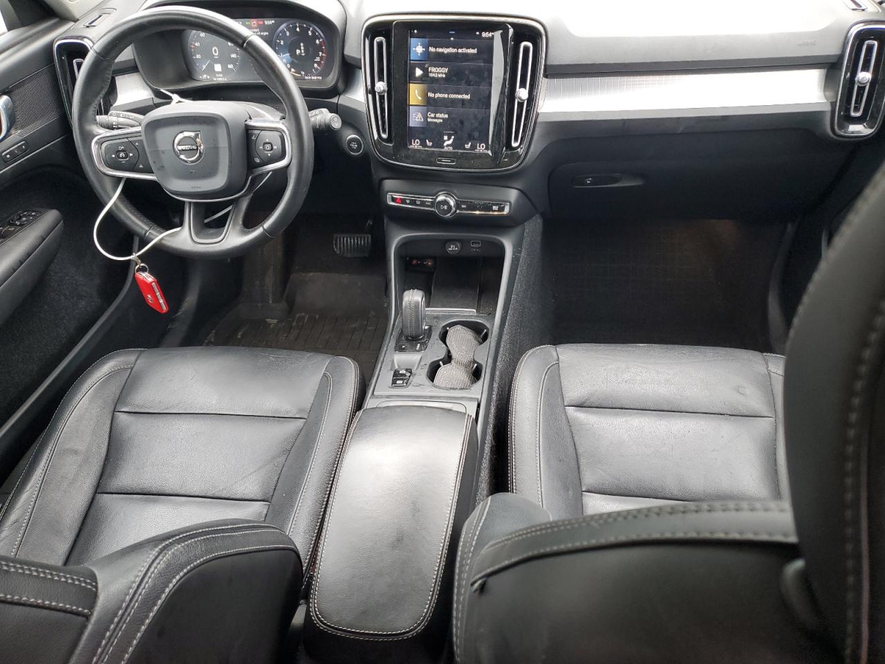2019 Volvo XC40 VIN YV4162UK1K2111302 Copart auction photo, front end / side damage thumbnail 8