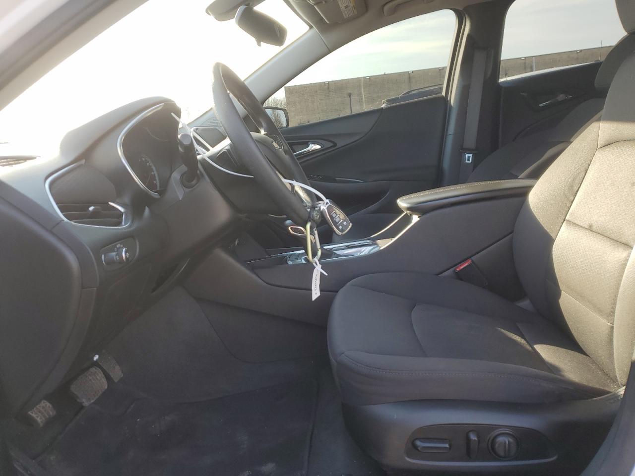 2021 Chevrolet Malibu VIN 1G1ZD5STXMF061139 Copart auction photo, front end / minor dent/scratches damage thumbnail 7