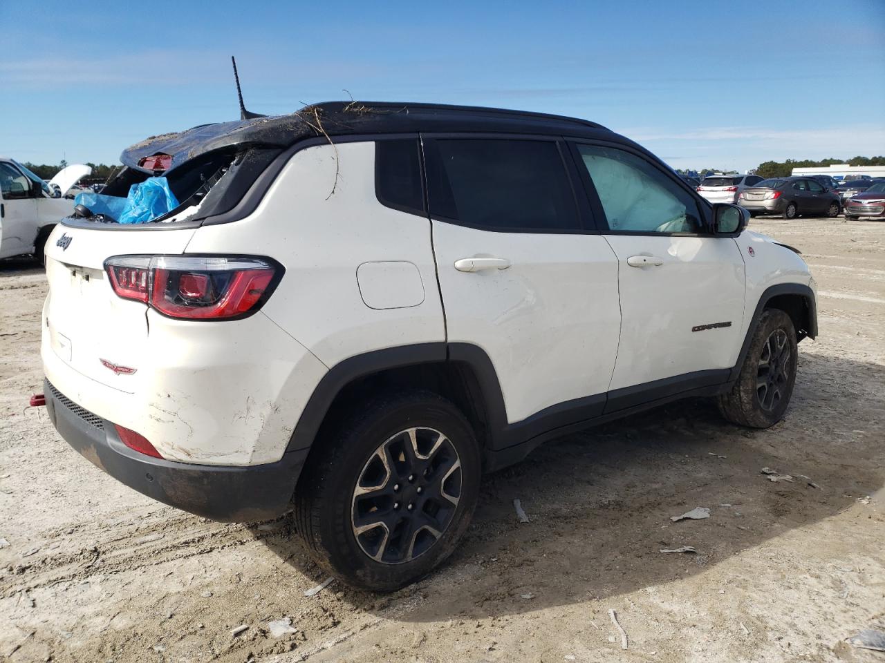 2019 Jeep Compass VIN 3C4NJDDB9KT727522 Copart auction photo, all over damage thumbnail 3