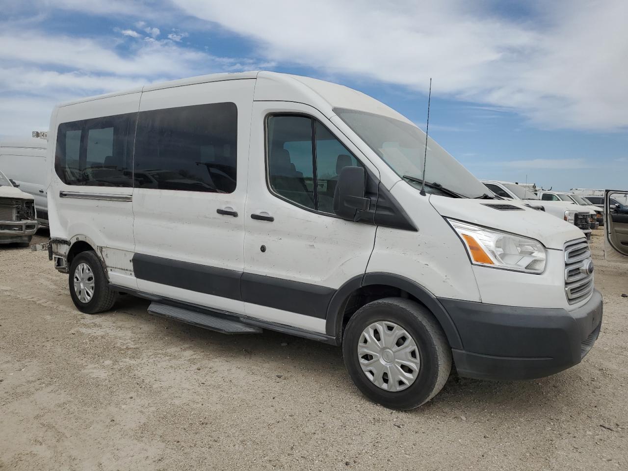 2017 Ford Transit VIN 1FBAX2CM2HKB26133 Copart auction photo, rear end / minor dent/scratches damage thumbnail 4