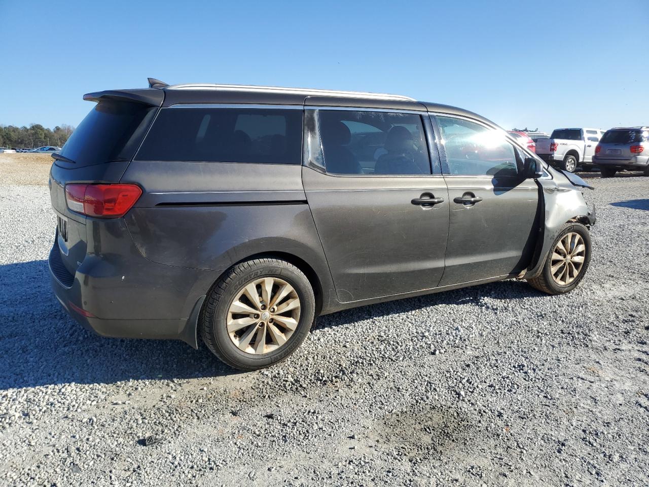 2016 KIA Sedona VIN KNDMC5C11G6107687 Copart auction photo, front end damage thumbnail 3