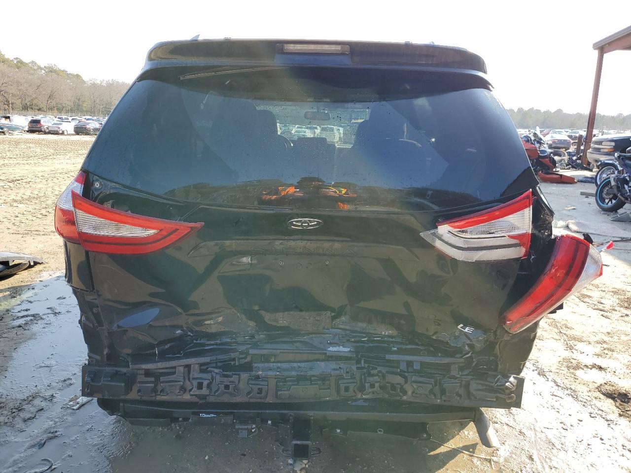 2017 Toyota Sienna VIN 5TDKZ3DC3HS811577 Copart auction photo, rear end / front end damage thumbnail 6