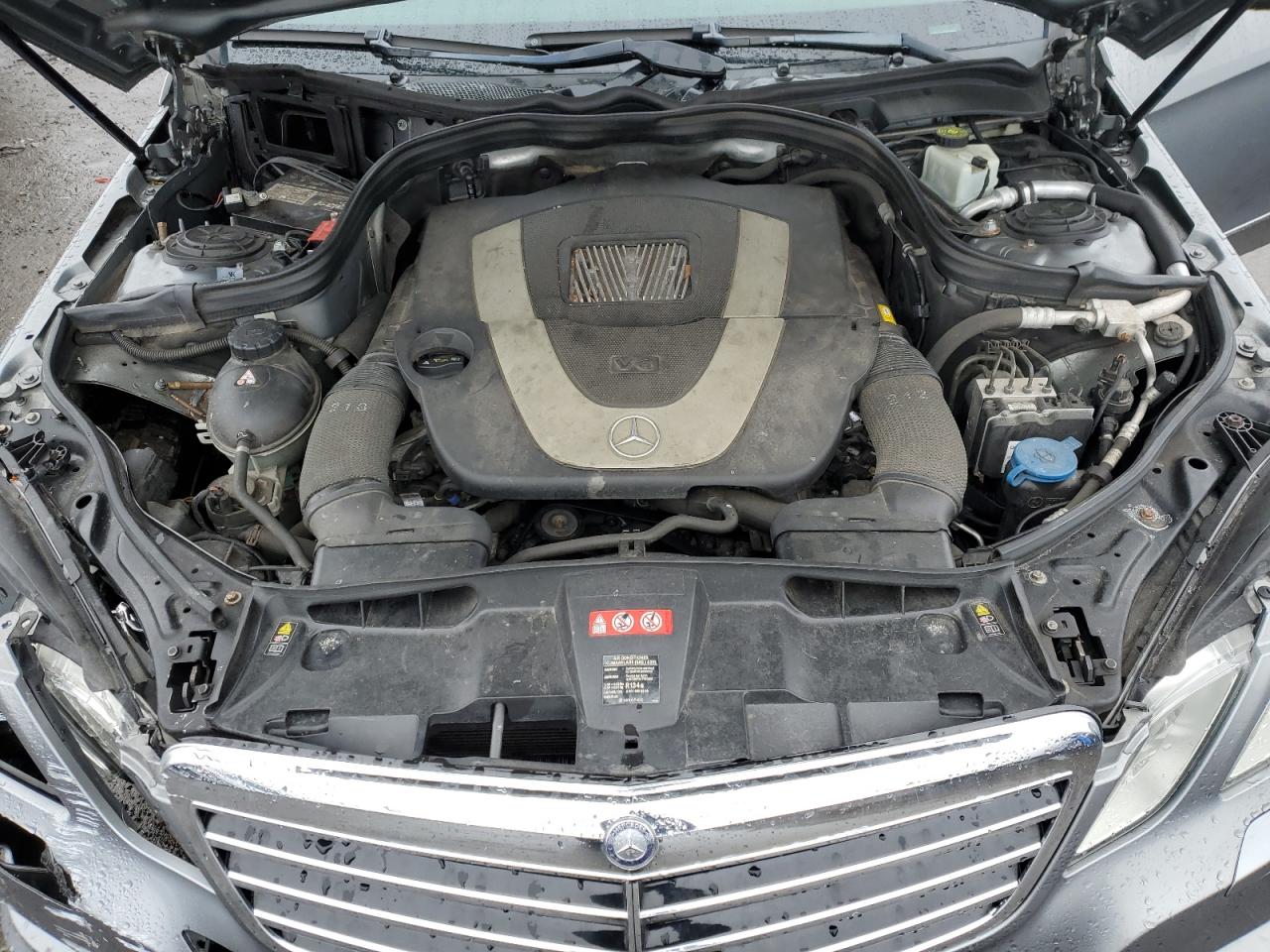 2011 Mercedes-Benz E-klasse VIN WDDHH8HBXBA286359 Copart auction photo, front end / minor dent/scratches damage thumbnail 11