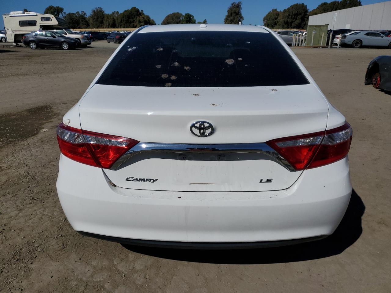 2015 Toyota Camry VIN 4T4BF1FK9FR475705 Copart auction photo, side damage thumbnail 6