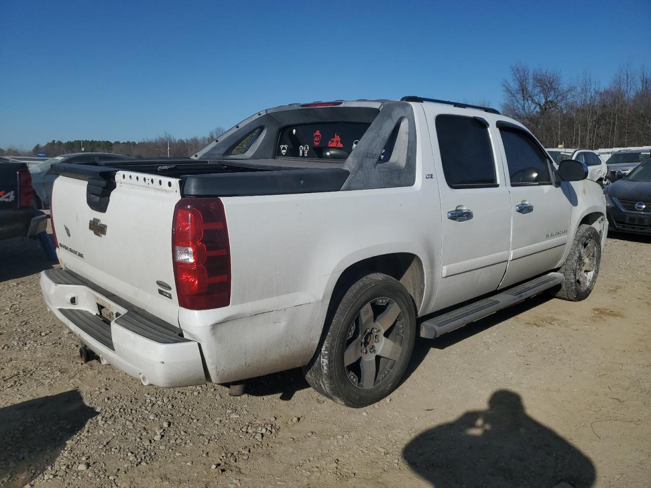 2007 Chevrolet Avalanche VIN 3GNFK123X7G314060 Copart auction photo, burn - engine / replaced vin damage thumbnail 3