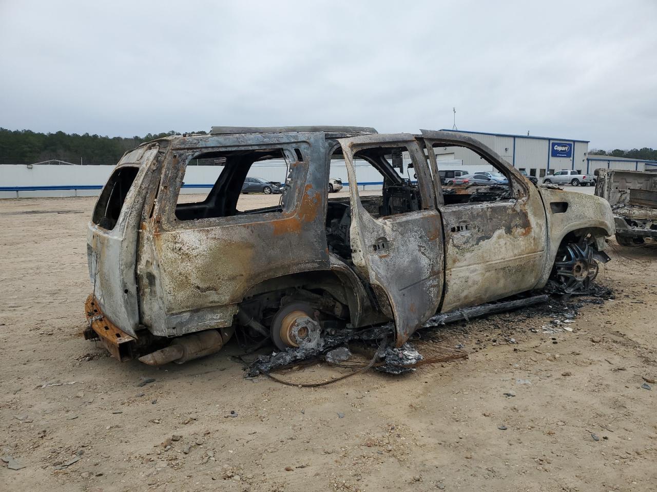 2008 Cadillac Escalade VIN 1GYFK63898R208257 Copart auction photo, burn damage thumbnail 3