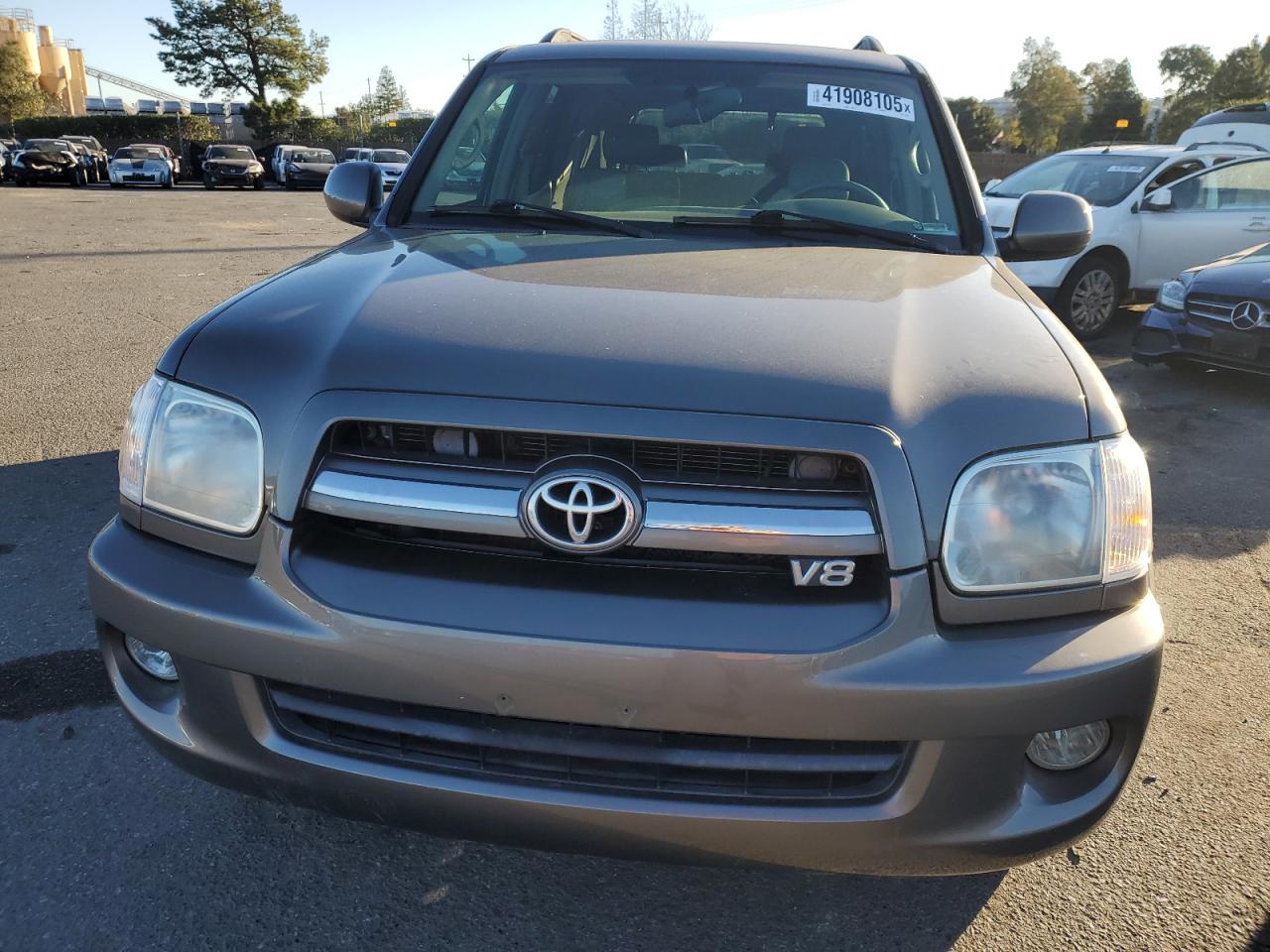 2006 Toyota Sequoia VIN 5TDBT48A36S258622 Copart auction photo, minor dent/scratches damage thumbnail 5