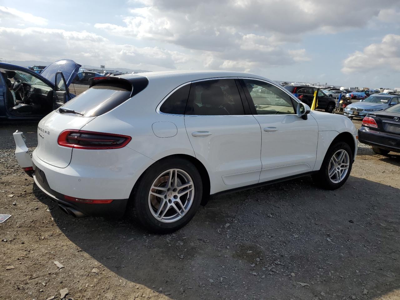 2016 Porsche Macan VIN WP1AB2A51GLB57242 Copart auction photo, rear end / side damage thumbnail 3