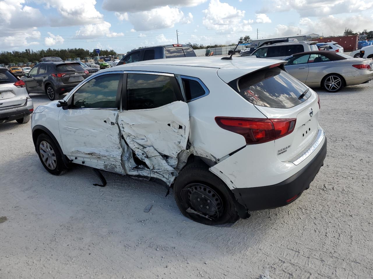 2018 Nissan Rogue VIN JN1BJ1CP0JW162992 Copart auction photo, side damage thumbnail 2