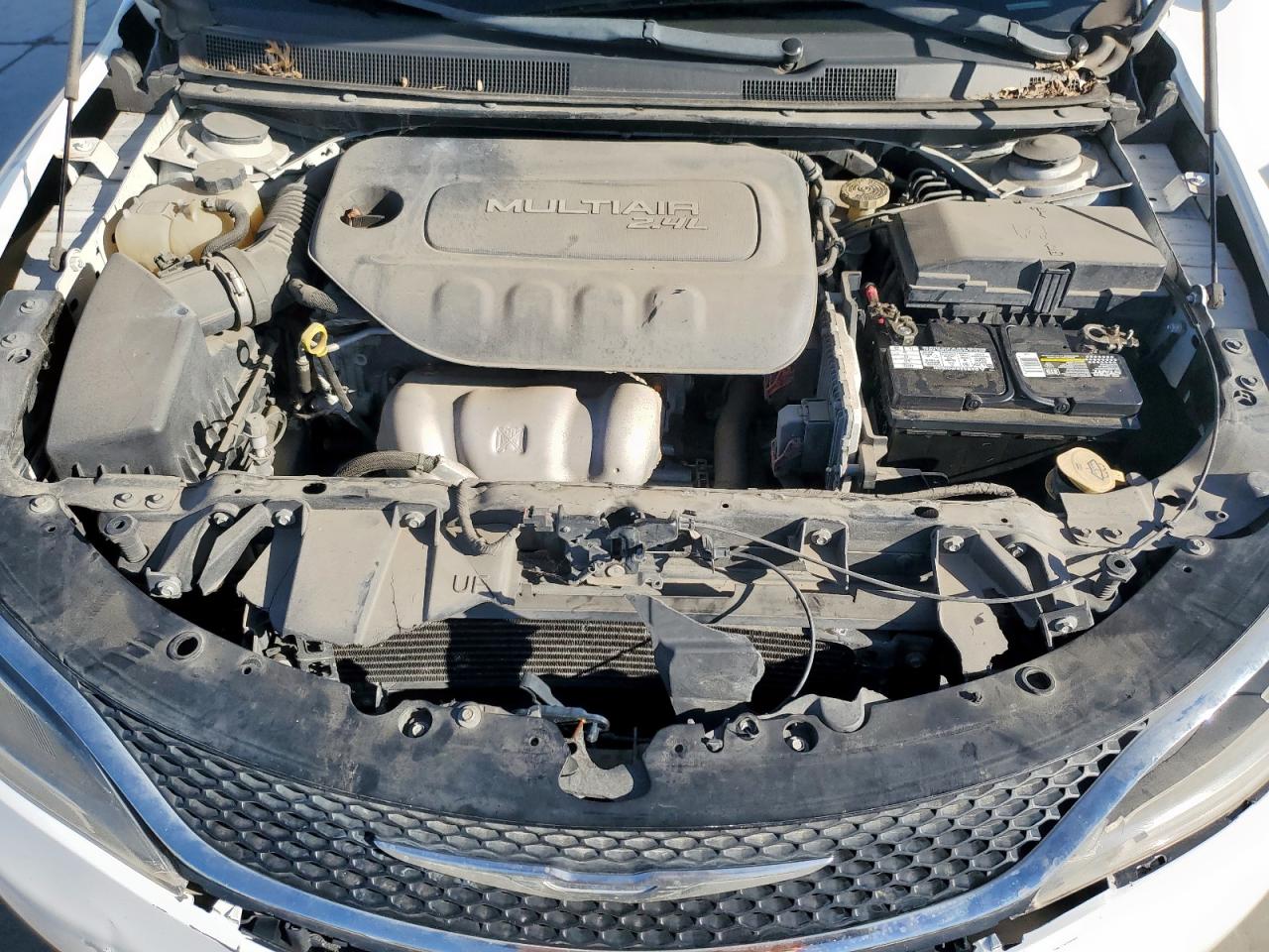 2015 Chrysler 200 VIN 1C3CCCAB6FN669590 Copart auction photo, normal wear damage thumbnail 11