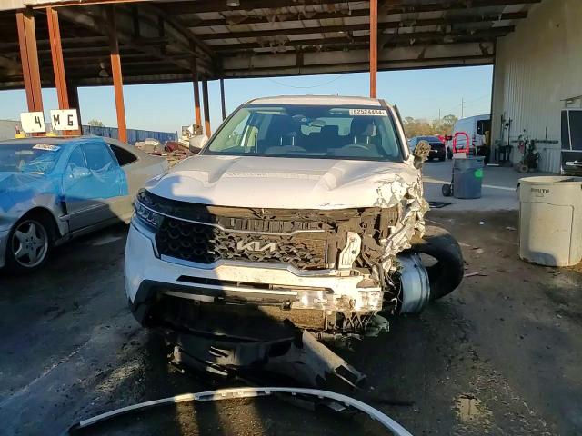 2023 KIA Sorento VIN 5XYRG4LCXPG183816 Copart auction photo, side / front end damage thumbnail 14