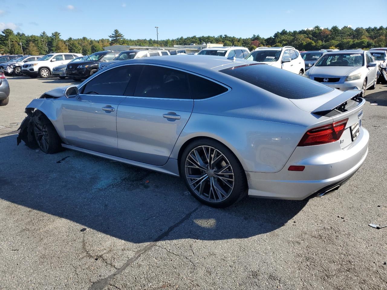 2016 Audi A7 VIN WAU2GAFC3GN177289 Copart auction photo, front end / minor dent/scratches damage thumbnail 2