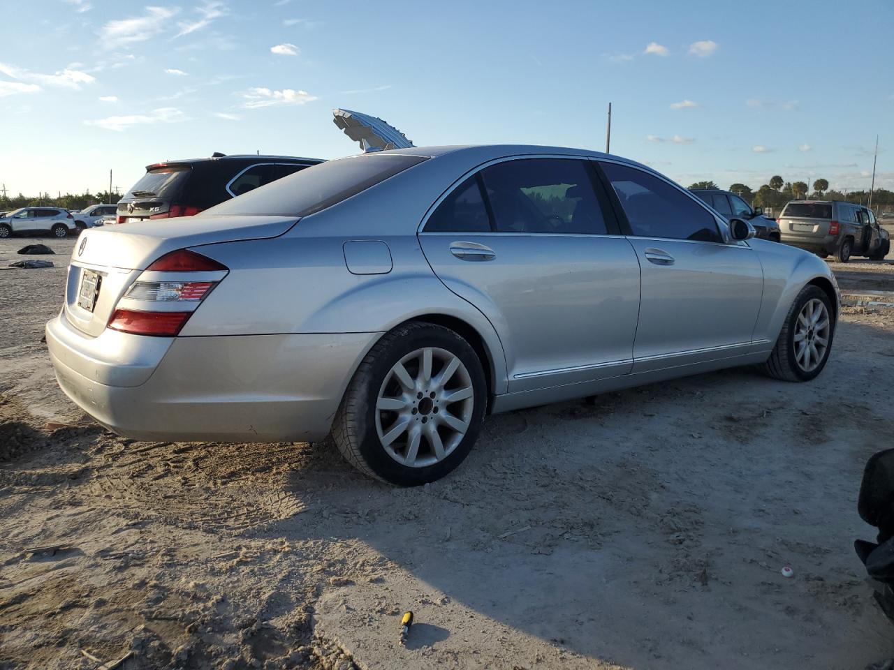 2007 Mercedes-Benz S-klasse VIN WDDNG71X47A138866 Copart auction photo, minor dent/scratches damage thumbnail 3