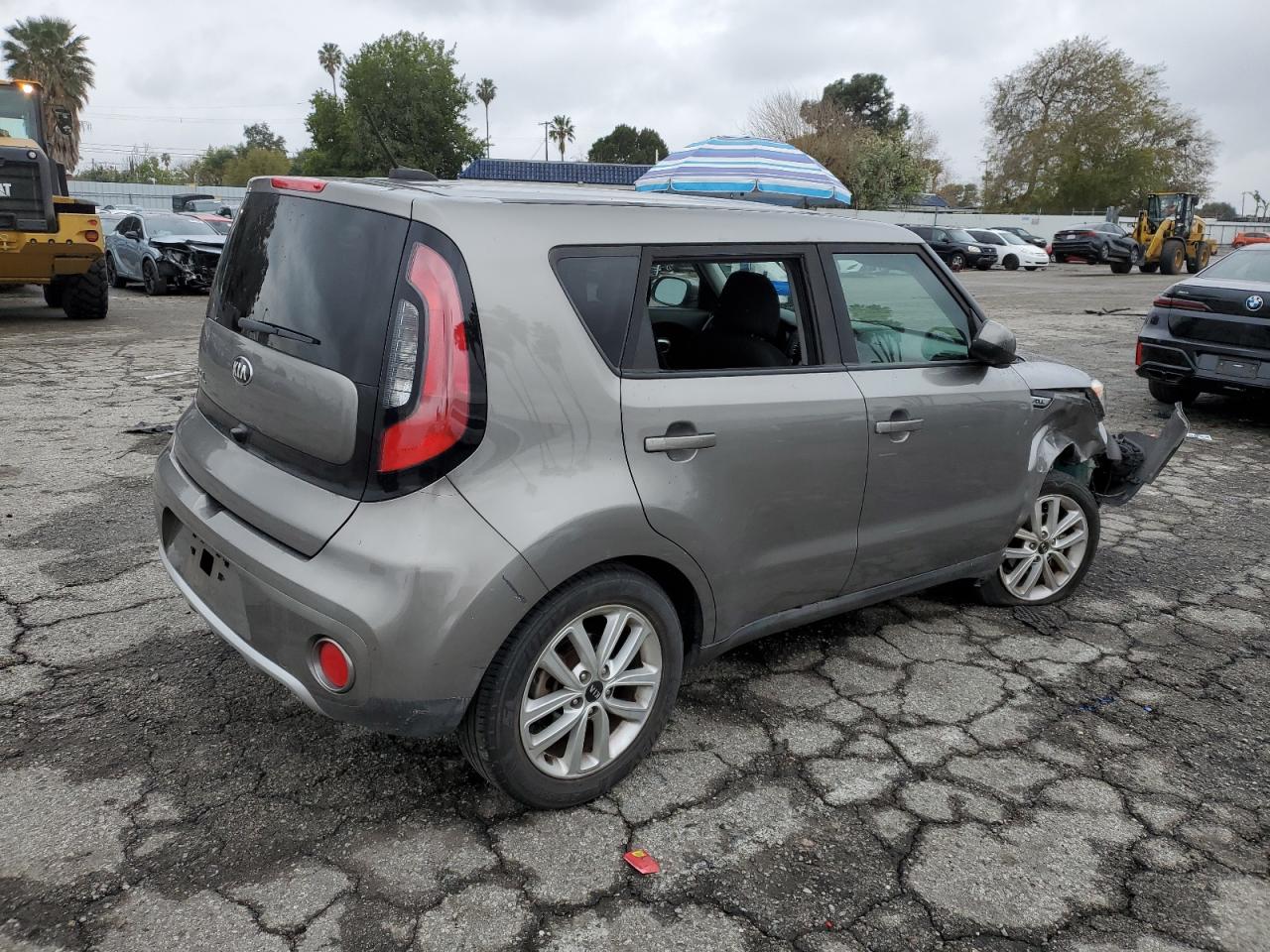 2018 KIA Soul VIN KNDJP3A52J7544150 Copart auction photo, front end / vandalism damage thumbnail 3