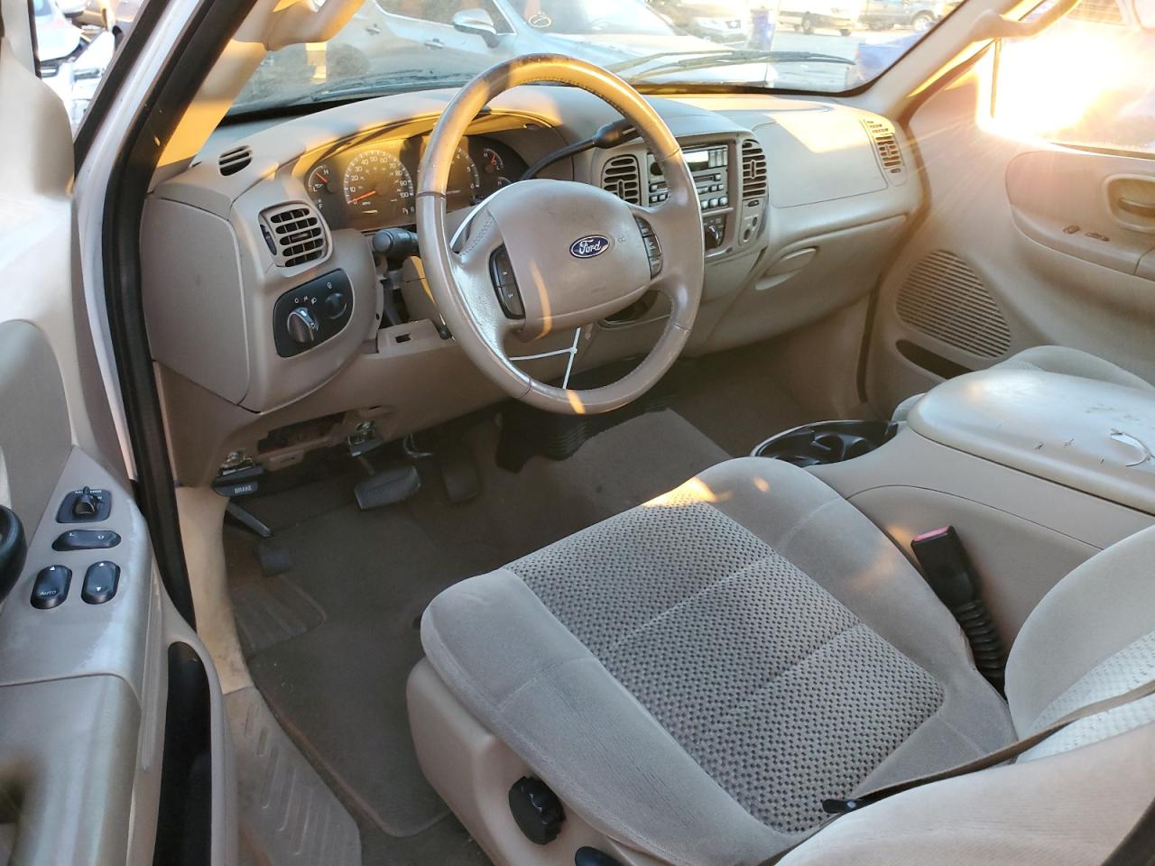 2002 Ford F-150 VIN 1FTRX172X2KA82097 Copart auction photo, all over damage thumbnail 8