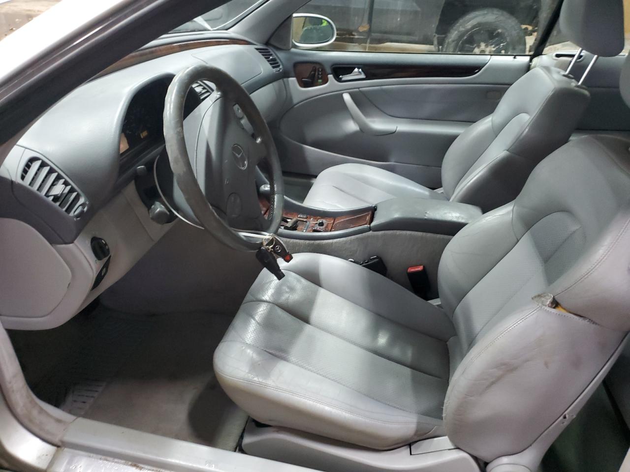 2000 Mercedes-Benz CLK-klasse VIN WDBLK65G7YT034199 Copart auction photo, rear end / minor dent/scratches damage thumbnail 7