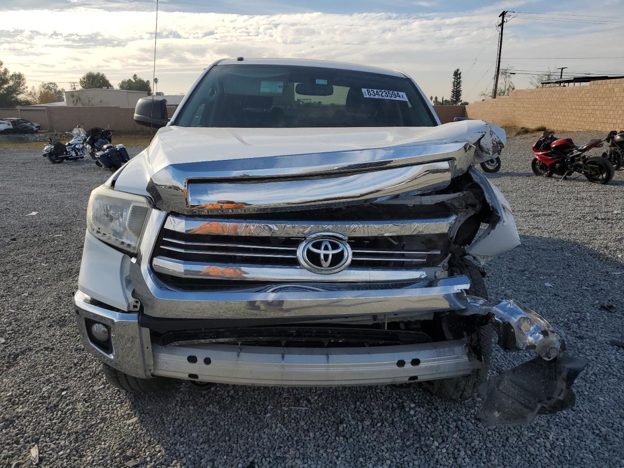 2016 Toyota Tundra VIN 5TFDY5F10GX515749 Copart auction photo, front end damage thumbnail 5