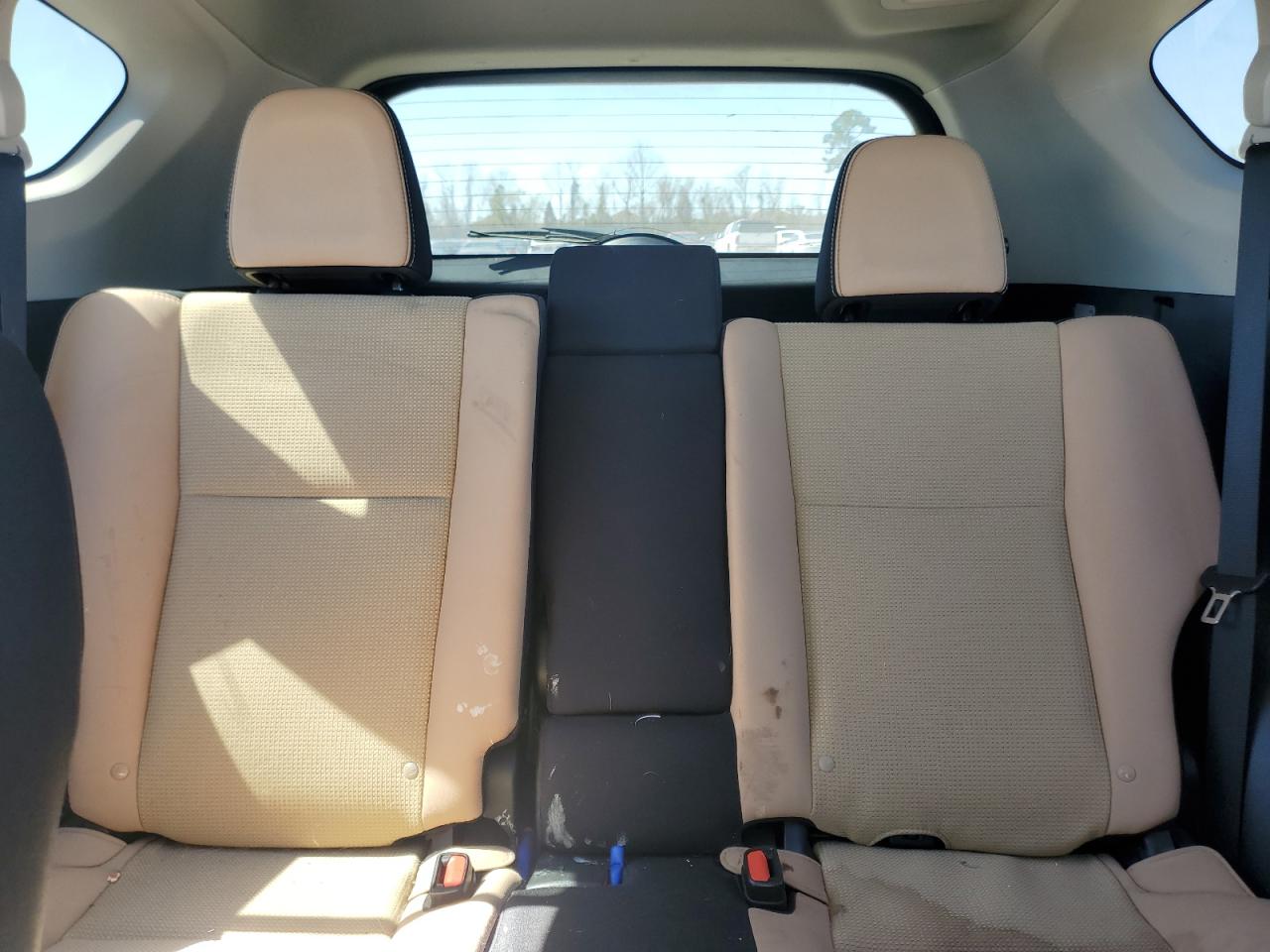 2016 Toyota RAV 4 VIN 2T3WFREV7GW257521 Copart auction photo, side / minor dent/scratches damage thumbnail 10