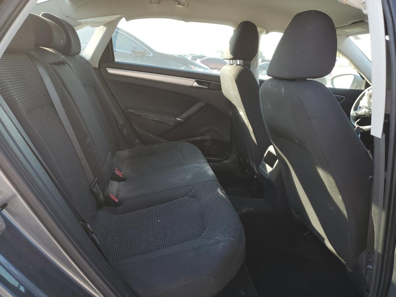 2016 Volkswagen Passat VIN 1VWAT7A36GC041882 Copart auction photo, front end damage thumbnail 11