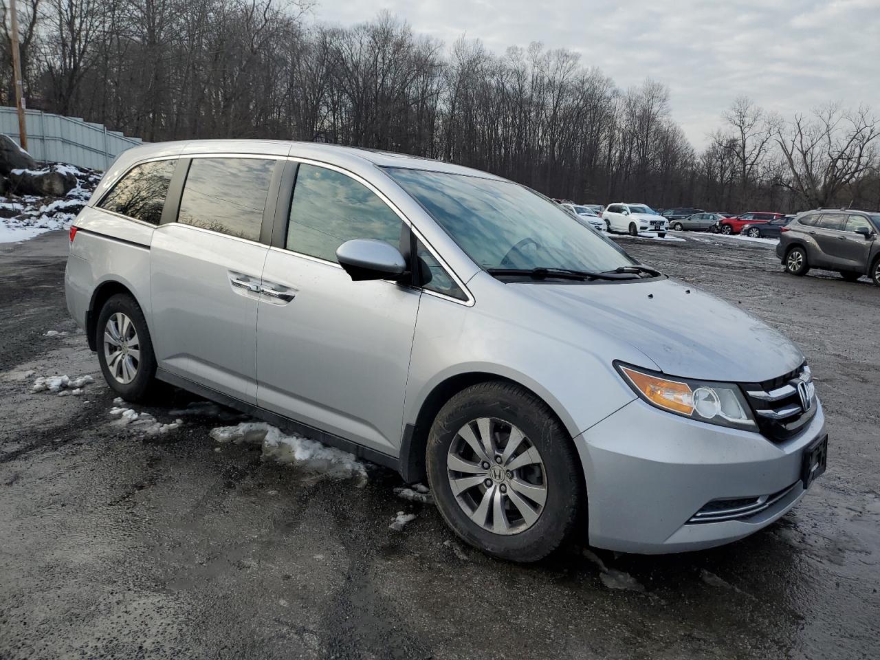2014 Honda Odyssey VIN 5FNRL5H69EB063028 Copart auction photo, side / minor dent/scratches damage thumbnail 4