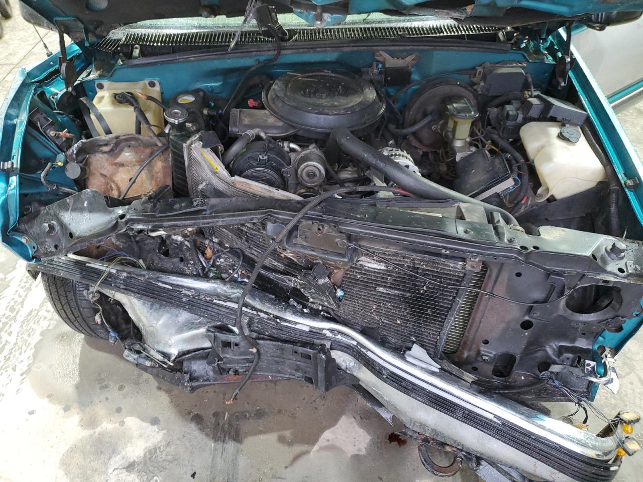 1995 GMC Sierra VIN 2GTEK19K5S1509969 Copart auction photo, all over damage thumbnail 12